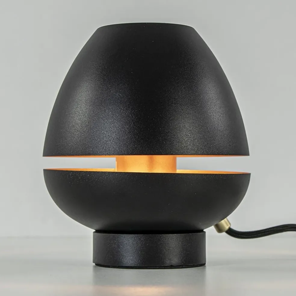 Elegante tafellamp mat zwart met goud accent
