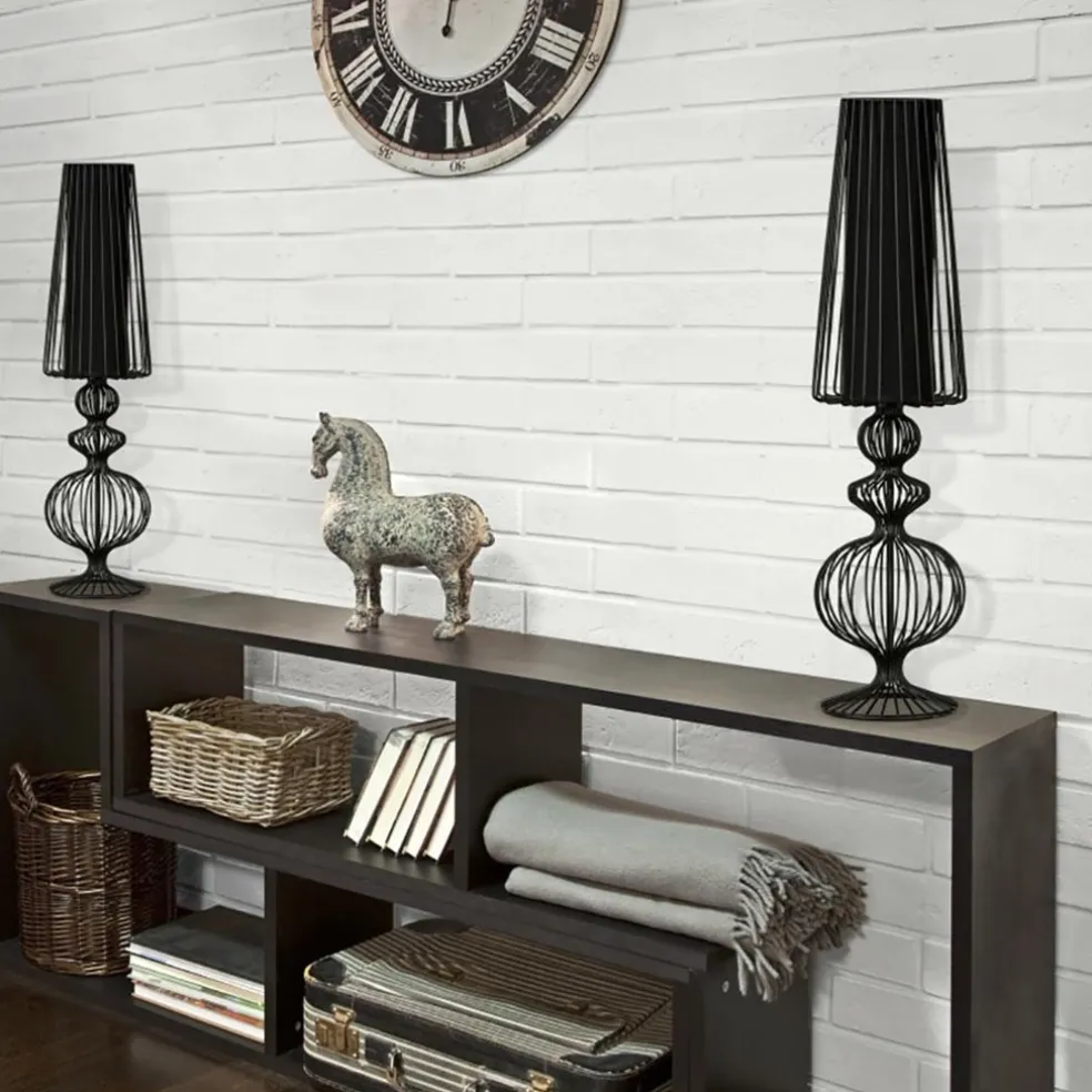 Grote draad tafellamp met zwarte kap