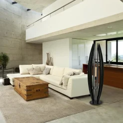 Grote houten vloerlamp mat zwart