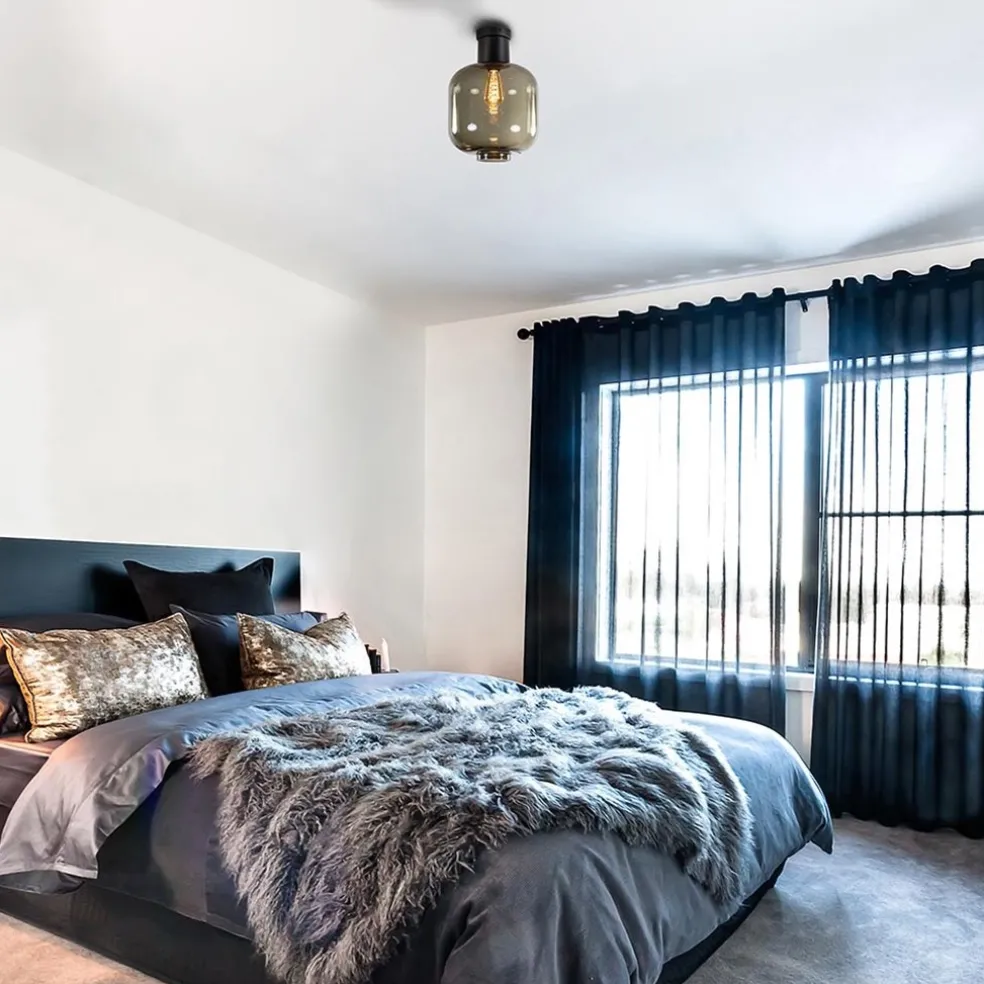 Grote plafondlamp smoke glas met mat zwart