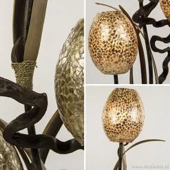 Houten vloerlamp met kelk van schelpen