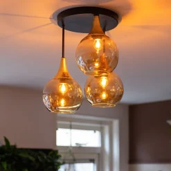 Klassieke plafondlamp zwart/goud met amber glas