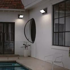 LED buitenlamp zwart met draaibare kap en sensor