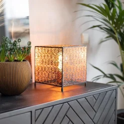 Mat zwarte tafellamp met goud vierkant