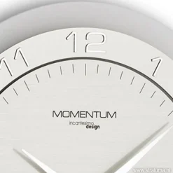 Moderne wandklok rond RVS keuken/kantoor