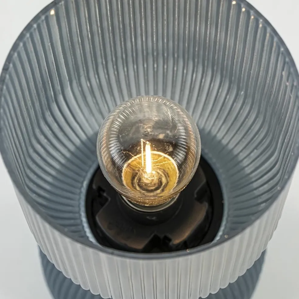 Phoebe kleine light and living tafellamp blauw-grijs op batterijen