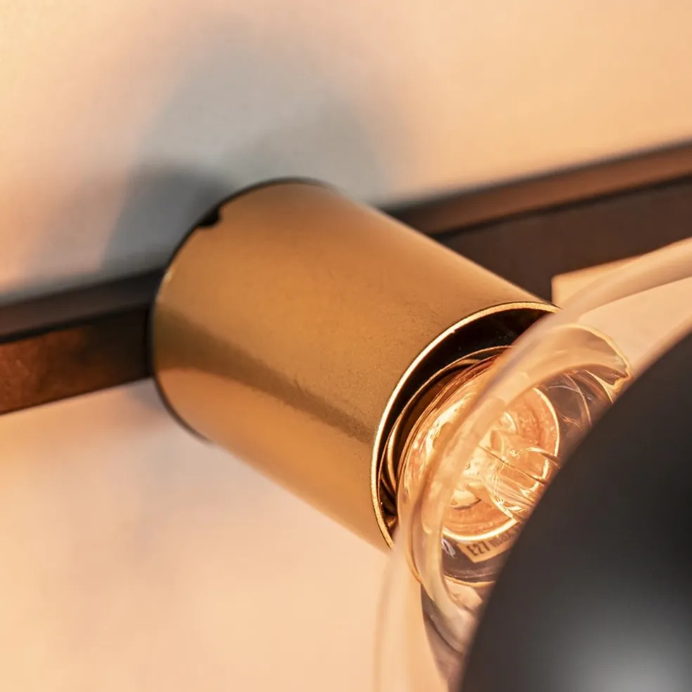 Rechthoekig wandrek met plantenpotten en E27 fittingen