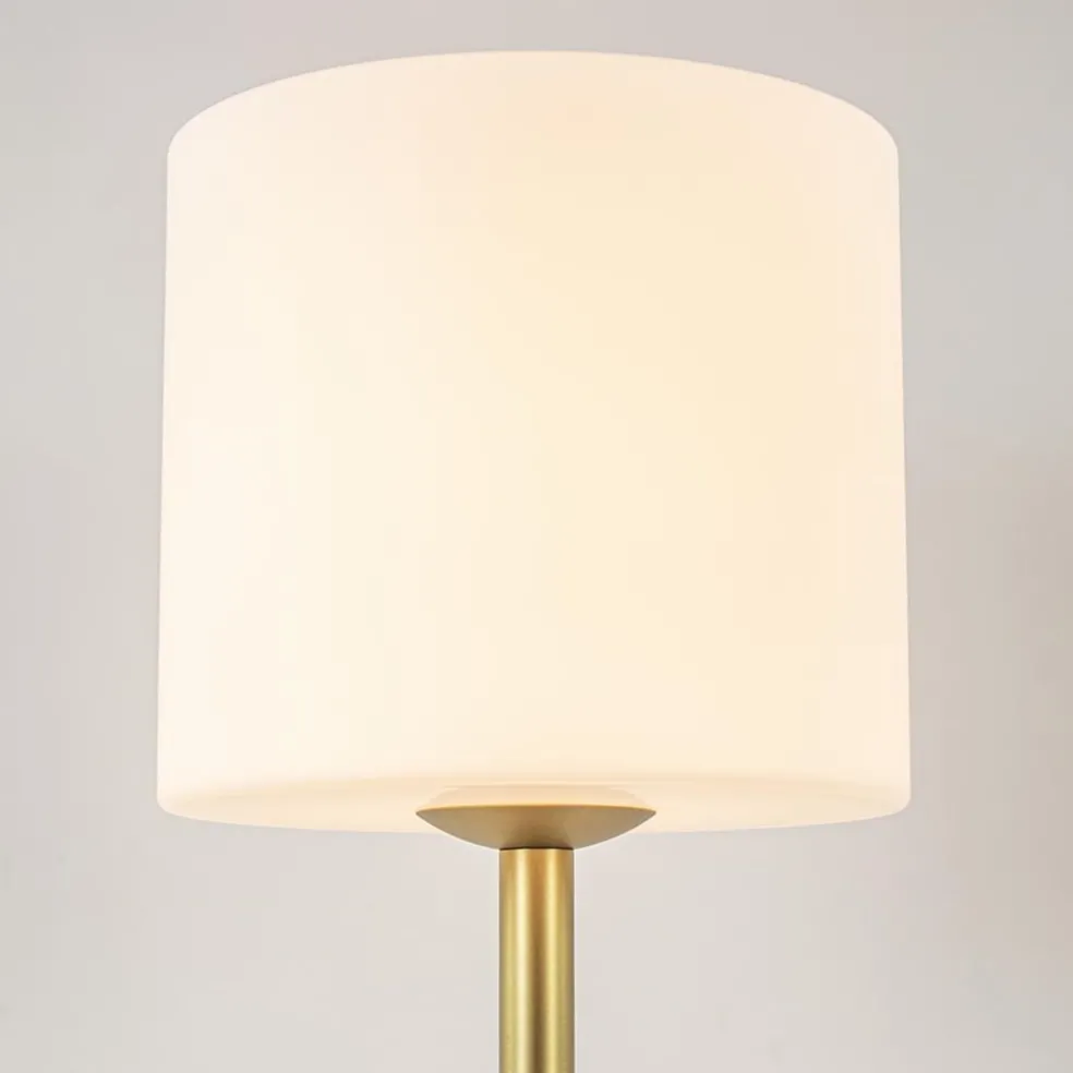 Stijlvolle tafellamp mat goud met wit glas