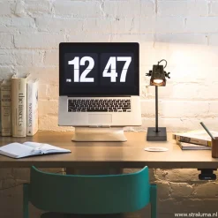 Stoere industriele tafel/bureaulamp black steel