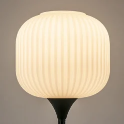 Tafellamp mat zwart met wit glas hoog