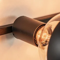 Vierkant wandrek met plantenpotten en E27 fittingen