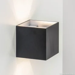 Wandlamp kubus verst. zwart/grijs ex.g9