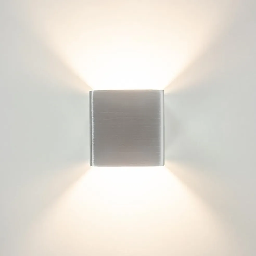 Wandlamp Stretto kubus alu