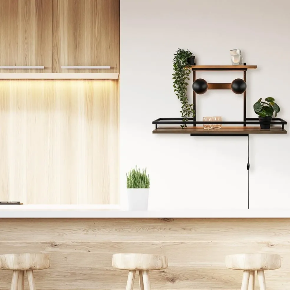 Wandlamp/wandrek zwart met houten planken