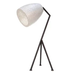 Zwarte driepoot tafellamp met witte schelpenkap